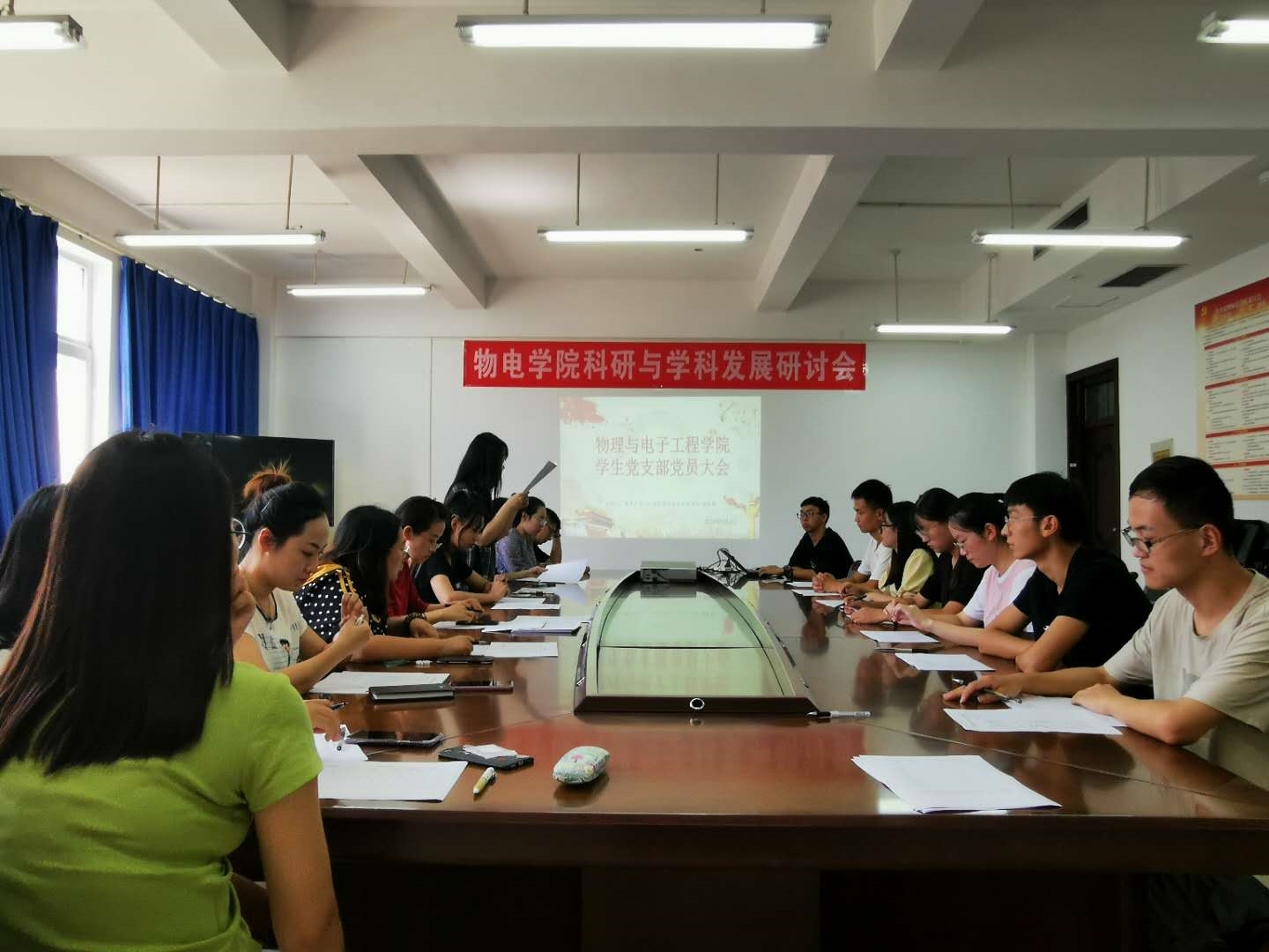 da1e5aa42fe4c27b1fb6f34102a645d.jpg da1e5aa42fe4c27b1fb6f34102a645d.jpg