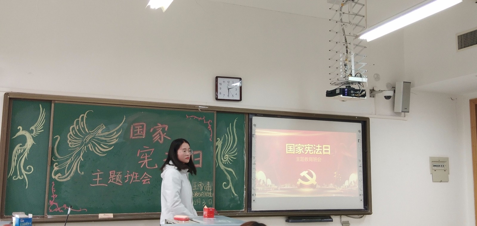 主题班会照片3.jpg 主题班会照片3.jpg