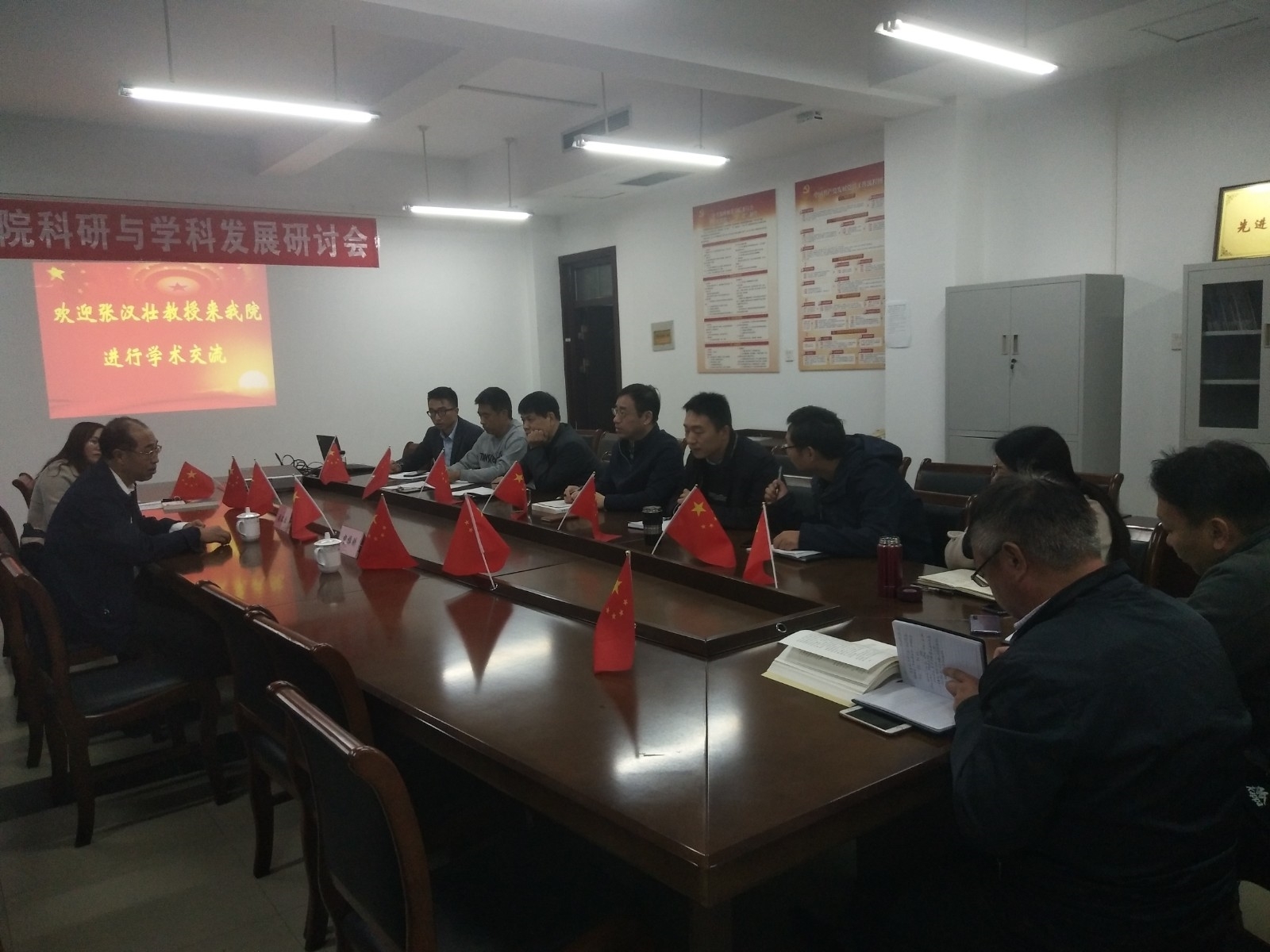 997EA0DD21C0AD179A34253DD656310C.jpg 997EA0DD21C0AD179A34253DD656310C.jpg