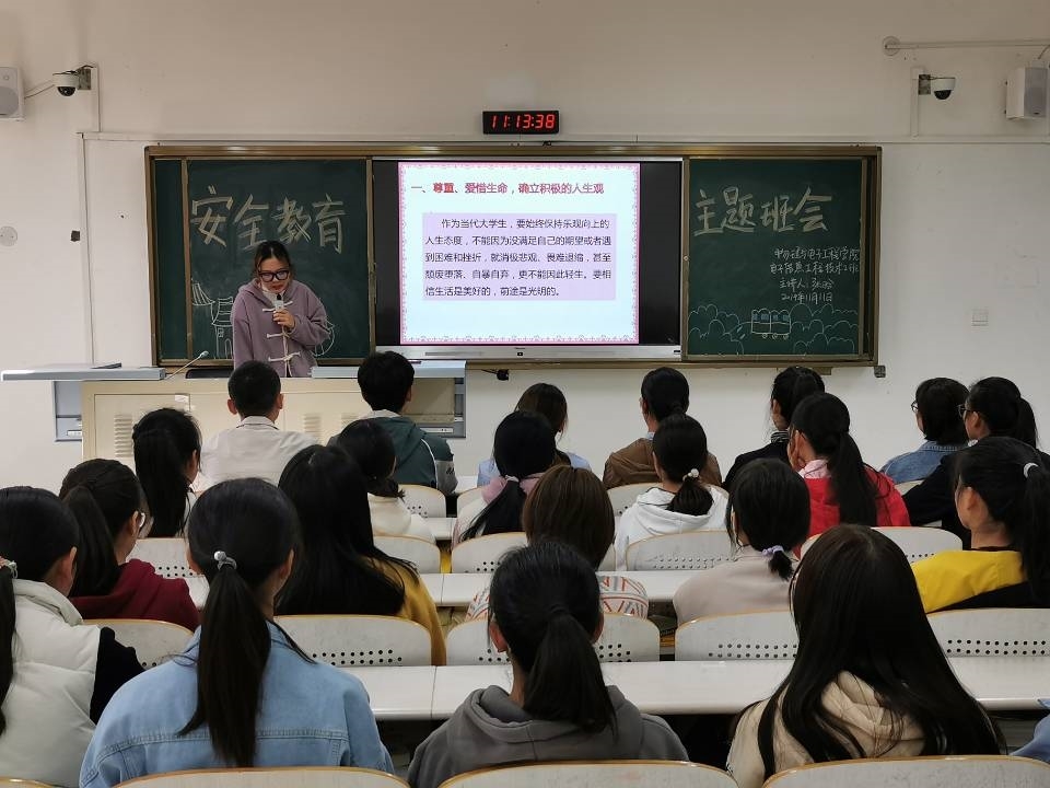 0F36A7ADE3044A013B45062CCADD7152.jpg 0F36A7ADE3044A013B45062CCADD7152.jpg